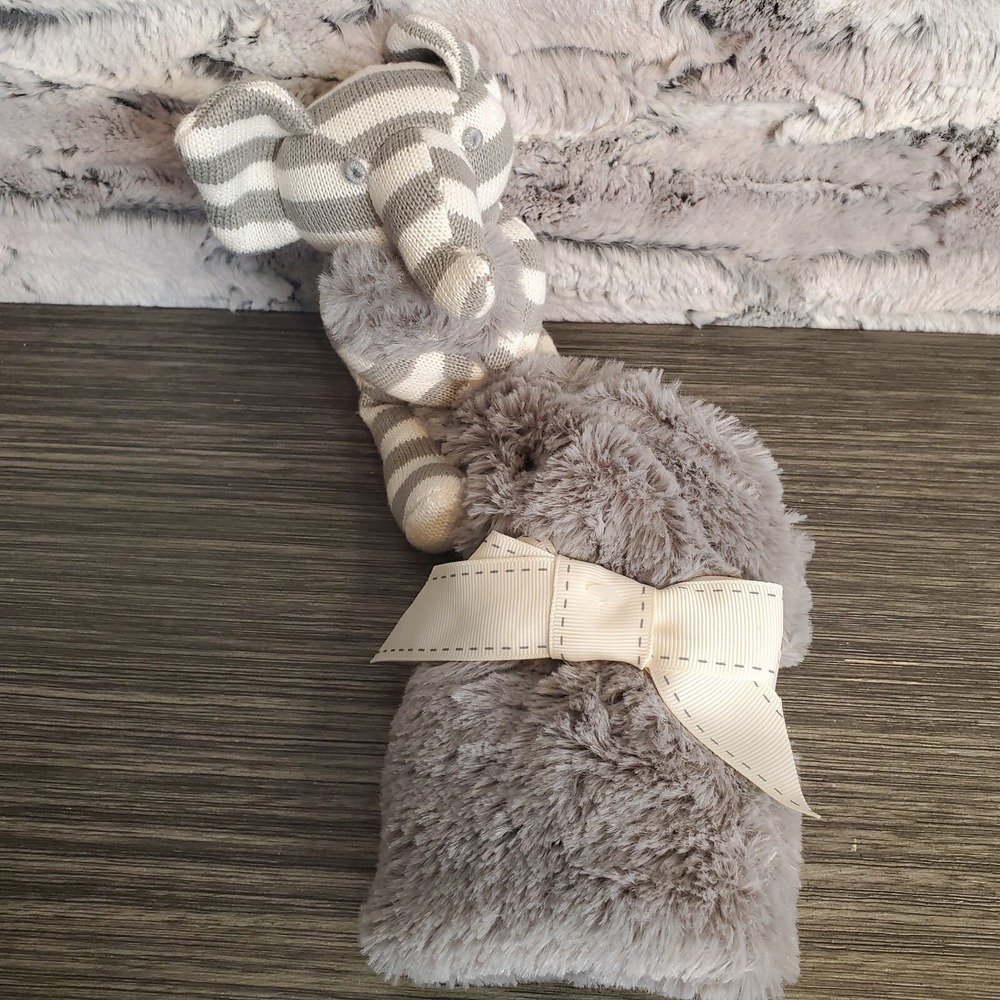 NUBY Gray Striped Knit‎ Elephant Holding Gray Furry Lovey Security Blanket NEW